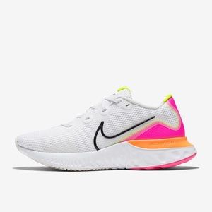 Women’s Nike renew running sneakers BRAND NEW